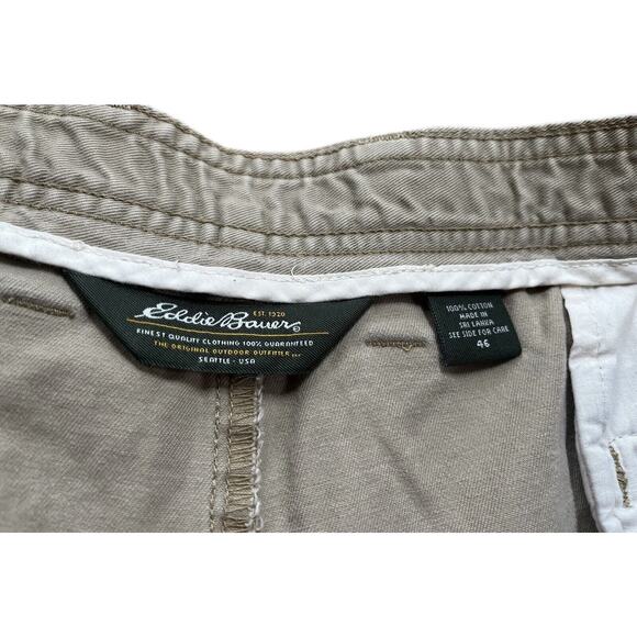 Eddie Bauer Shorts Men's 46 Pleated Front Khaki Chinos Tan Preppy Dad Core - Picture 7 of 7